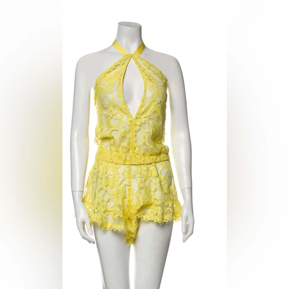 NWOT Alexis Lace Pattern Mock Neck Romper - 
Size: L